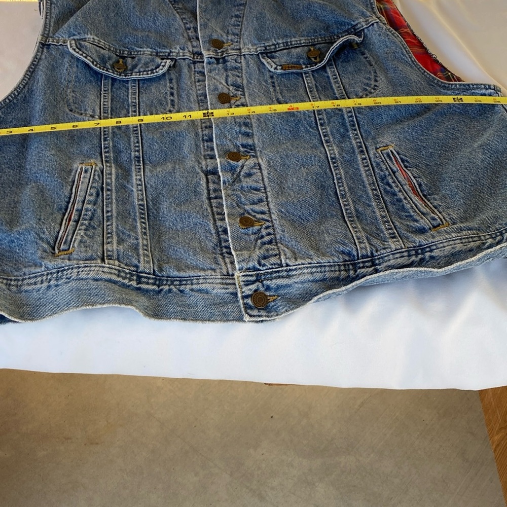 Vintage Lee Trucker Biker Denim Vest Lined Red Plaid Flannel Button Front Y2K - Picture 8 of 9